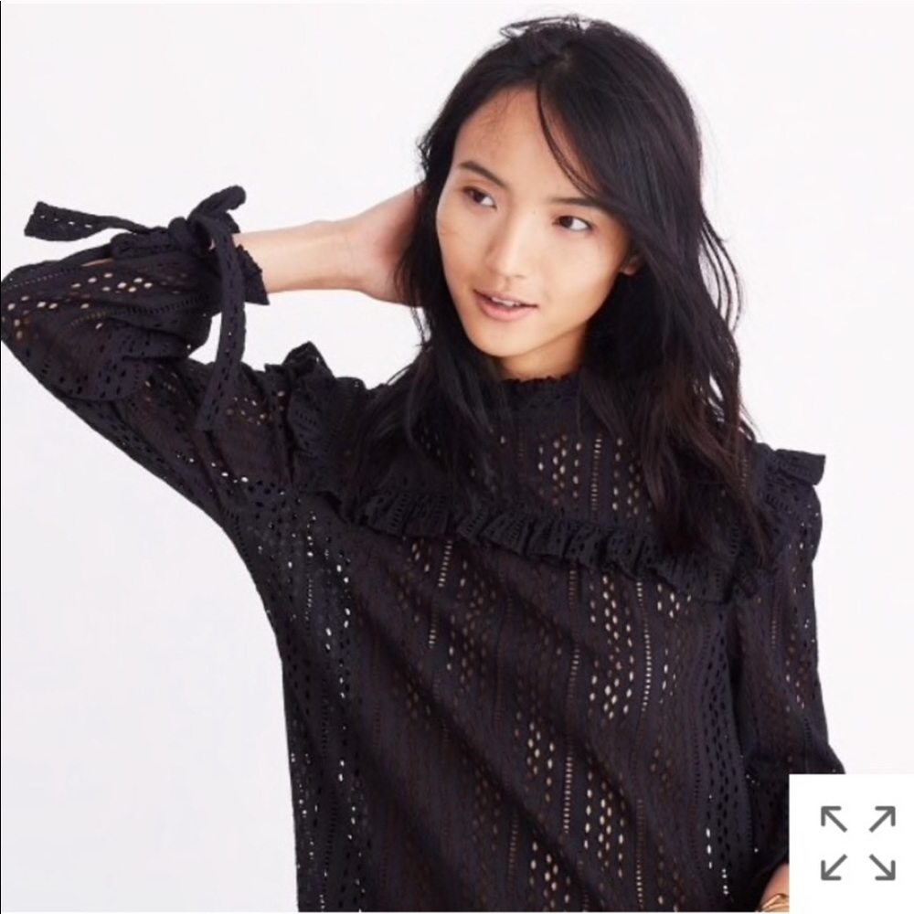 Madewell Ruffle MockNeck Eyelet Blouse, size XXS.
